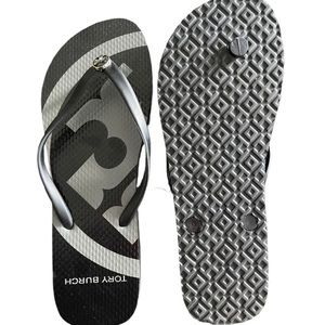 🩴 Tory Burch Flip Flops - Size 8 🩴